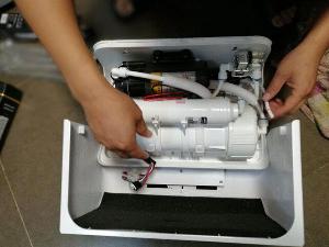 净水器更换滤芯